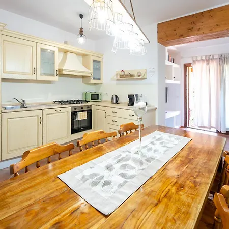 Bados Mare Lejlighed Olbia